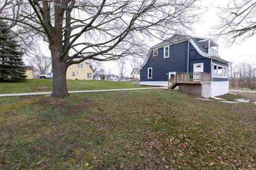 527 Elizabeth St, Mishicot WI  54228-6008 exterior