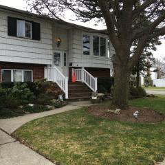 12 Miami Rd, Bethpage, NY 11714-2229