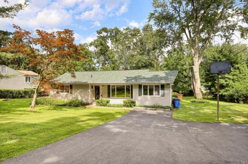 2732 Old Yorktown Rd, Yorktown Hgts, NY 10598-3140