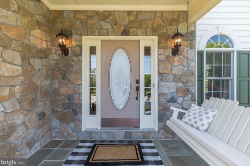 1141 Marseille Ln, Woodbridge, VA 22191-3245