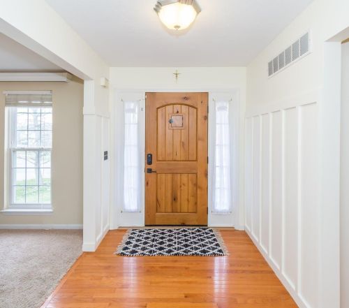 634 Ellen Dr, Cincinnati, OH 45255-4917