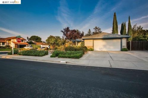 260 Woodglen Pl, Oakley, CA 94561-2512