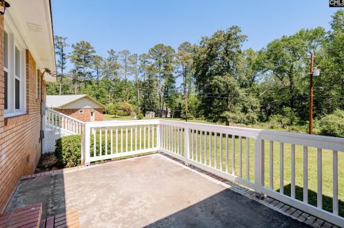 1712 Robin Crst Dr, Cayce-West Columbia SC  29169-5433 exterior