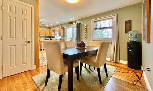 61 Platt St, Milford CT  06460-7612 exterior