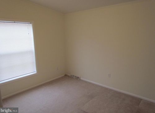 402 Moore Pl, Dover DE  19901-1359 exterior