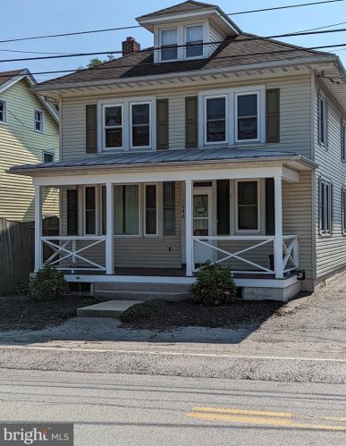 1046 Old Hanover Rd, Spring Grove, PA 17362-8900