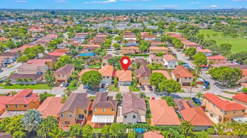 7948 196 Ter, Hialeah FL  33015-6357 exterior