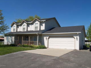 101 Clemans View Rd, Selah, WA 98942-9074