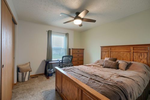 27 Glengary Dr, Delaware OH  43015-7615 exterior