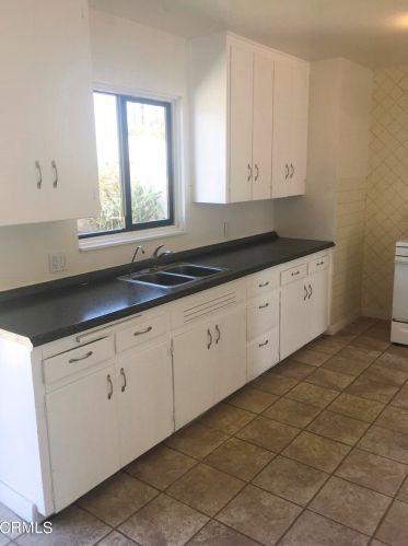 359 Occidental Dr, Oxnard CA  93036-2435 exterior