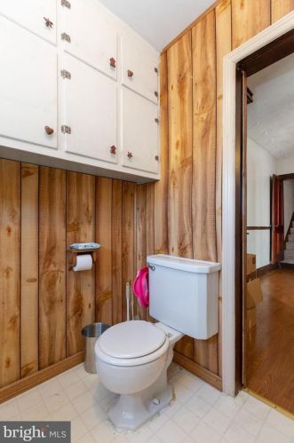 18 Middle St, Hanover PA 17331-3746 exterior