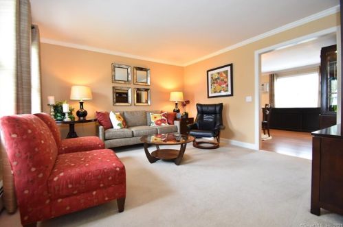 84 Charis Rd, Manchester, CT 06042-8263