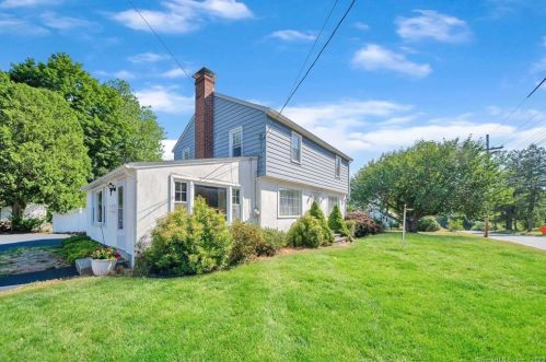 227 Hunters Rd, Norwich, CT 06360-1943