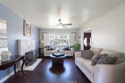 19406 Pricetown Ave, Long Beach CA  90746-2680 exterior