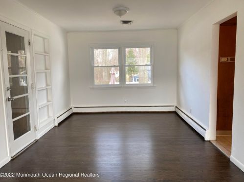 28 New Monmouth Rd, Middletown NJ  07748-2116 exterior
