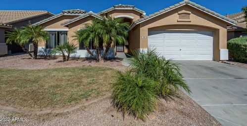 490 Clairidge Dr, San Tan Valley, AZ 85143-3850