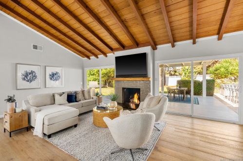 1190 Tourmaline St, San Diego CA  92109-1838 exterior