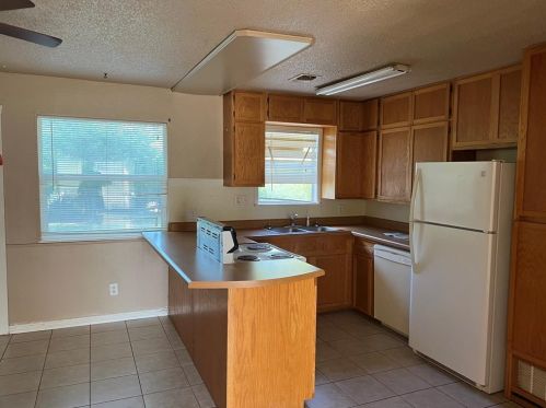 2704 Fm 920, Weatherford, TX 76088-6808