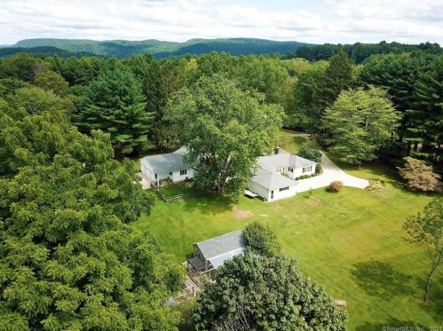 14 Yonder Way, Lakeville, CT 06039-2221