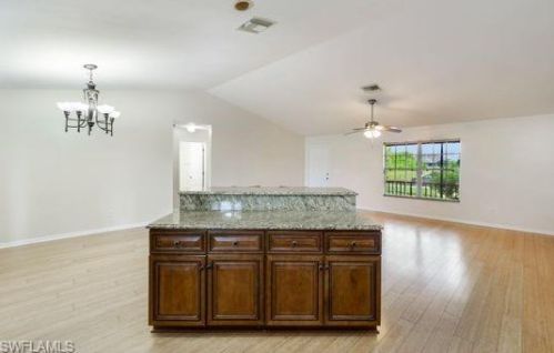 2738 4 Ter, Cape Coral FL  33991-1189 exterior