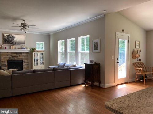 345 Phillips St, Fredericksburg VA  22405-2715 exterior