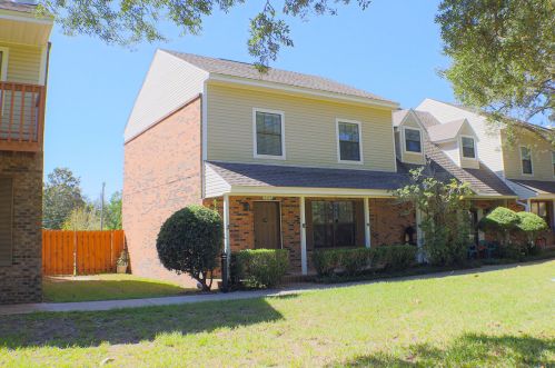 121 4th Ave, Shalimar, FL 32579-2054