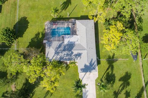 16745 Wiltshire Dr, Town Of Loxahatchee Groves FL  33470-4060 exterior