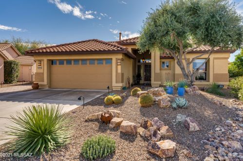 1301 Mahogany Gulch Ln, Green Valley, AZ 85614-5518