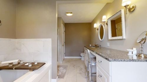 35 Overlook Rd, South Kingstown RI  02882-1246 exterior