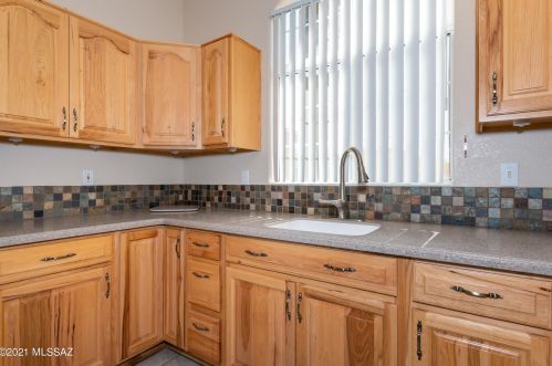 8777 Maple Ridge Pl, Tucson, AZ 85743-9009