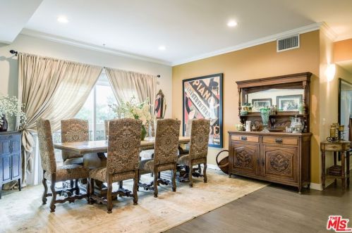 4742 Sepulveda, Van Nuys CA 91402-4344 exterior