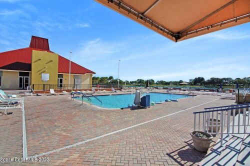 817 Oriole Cir, Sebastian FL  32976-7520 exterior