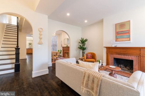 320 12th St, Washington, DC 20003-2206
