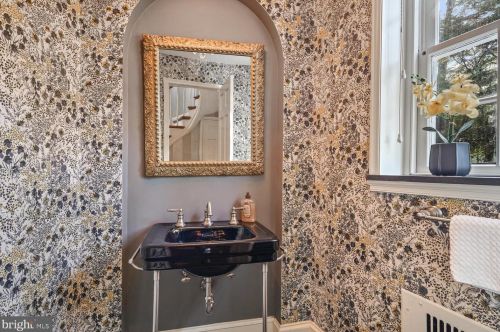 101 Marple Rd, Haverford PA  19041-1027 exterior