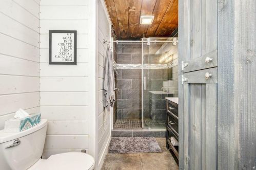 17978 Nashport Rd, Nashport OH  43830-4601 exterior