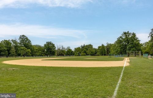 135 Haddon Ave, Camden NJ  08108-1033 exterior