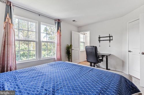 1821 Honeysuckle Ct, Downingtown PA  19335-7202 exterior