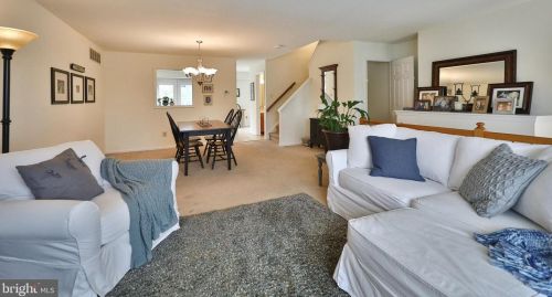 201 Carol Ct, Lansdale PA 19446-1576 exterior