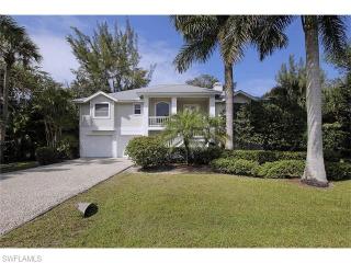 1858 Farm Trl, Sanibel, FL 33957-4118