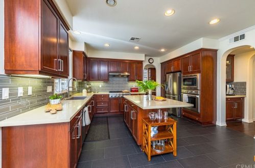 42155 Wyandotte St, Temecula CA  92592-7224 exterior