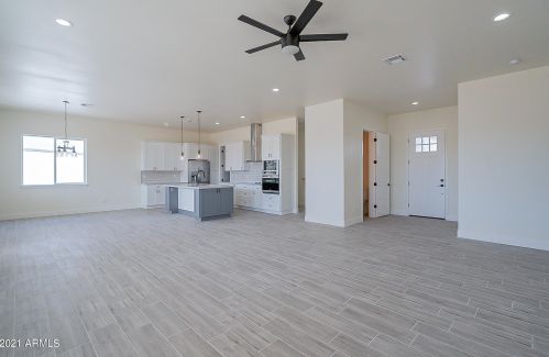 28621 Thompson Rd, Queen Creek, AZ 85142-9204