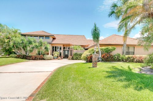 890 Kerry Downs Cir, Melbourne, FL 32940-1731