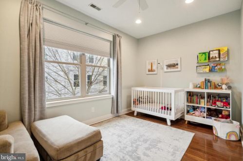 1722 Manton St, Philadelphia PA 19146-3018 exterior