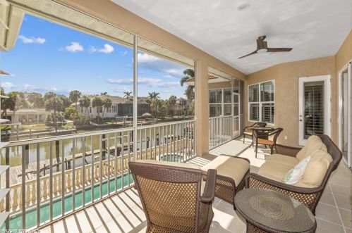 446 Bayside Ave, Naples FL 34108-2314 exterior