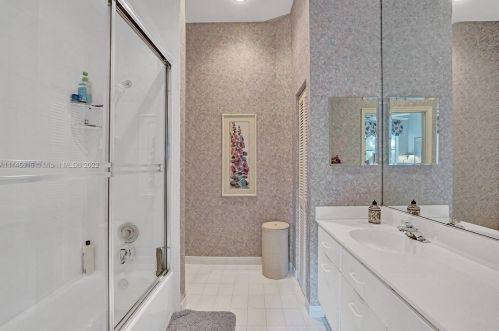 11646 Privado Way, Boynton Beach FL  33437-1924 exterior