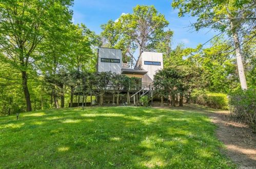 39 Lakeview Dr, Whaley Lake NY  12531-5532 exterior