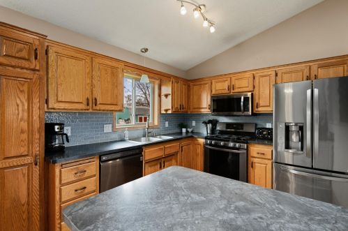 13223 London St, Minneapolis, MN 55449-4955