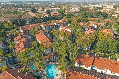 316 Maui Dr, Placentia CA  92870-6031 exterior