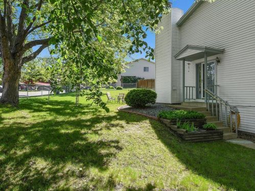 4120 Jordan Ave, Minneapolis, MN 55427-1052