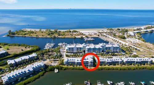 525 Bahia Beach Blvd, Ruskin, FL 33570-3023